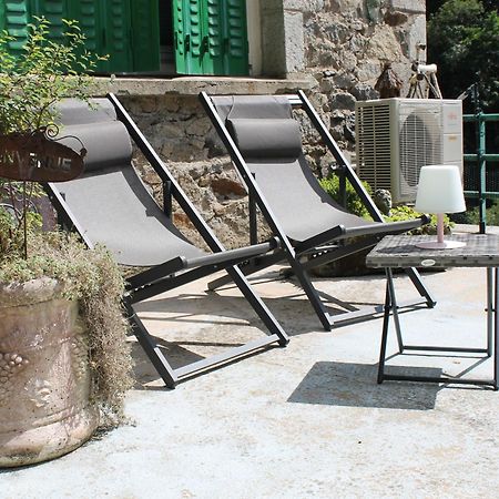 Olliergues Studio Malou, Cuisine, Salle D'Eau, Terrasse Amenagee מראה חיצוני תמונה
