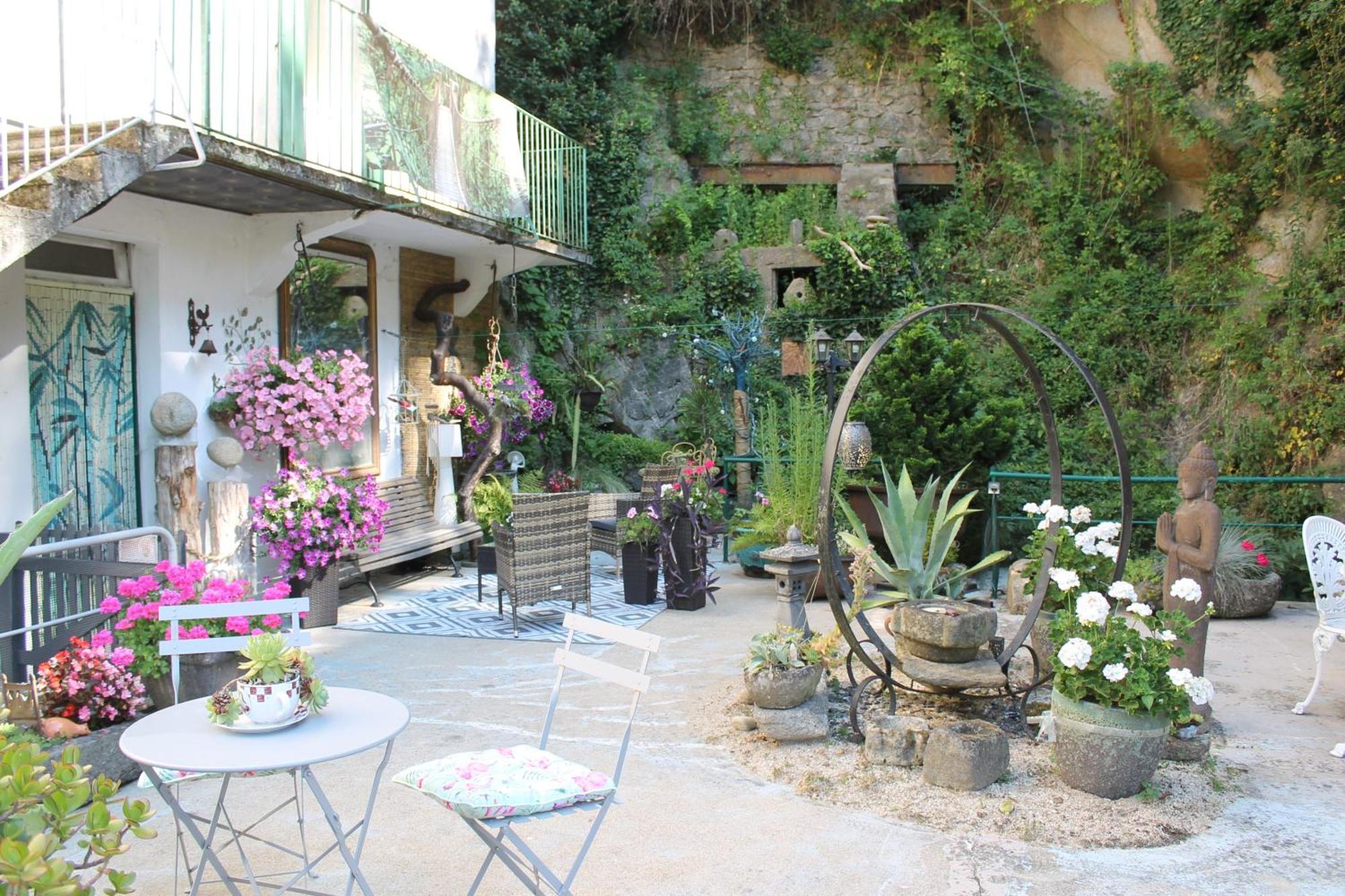Olliergues Studio Malou, Cuisine, Salle D'Eau, Terrasse Amenagee מראה חיצוני תמונה